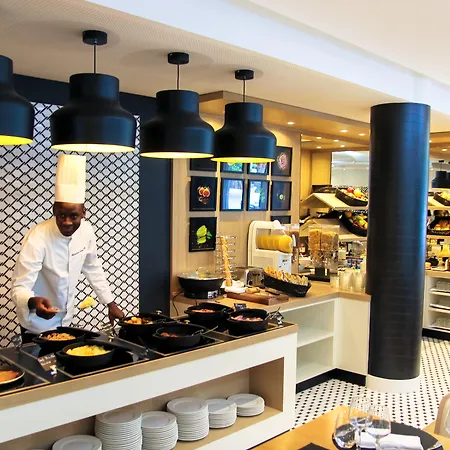 Four Points By Sheraton Paris Charles De Gaulle Airport Hotel 4*