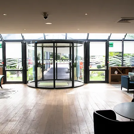 Hotel Four Points By Sheraton Paris Charles De Gaulle Airport