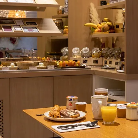 Aiden By Western Paris Cdg Hotel 4*