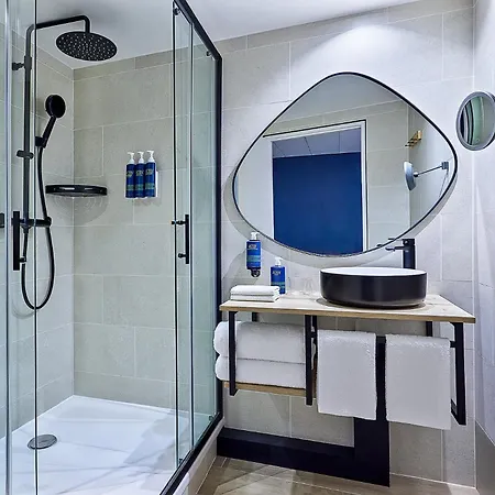 Four Points By Sheraton Paris Charles De Gaulle Airport Hotel