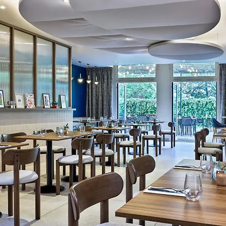 Hotel Four Points By Sheraton Paris Charles De Gaulle Airport 4*