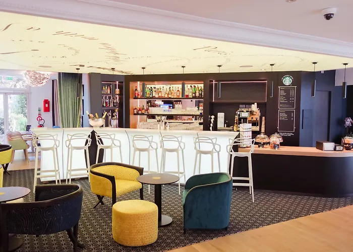 Aiden By Western Paris Cdg