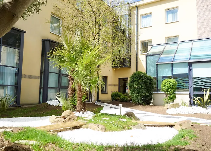 Aiden By Western Paris Cdg Hotel 4*