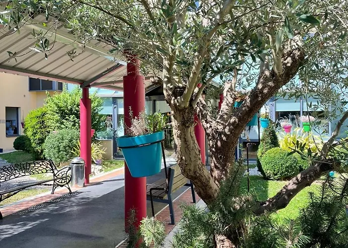 Hotel Aiden By Western Paris Cdg 4*