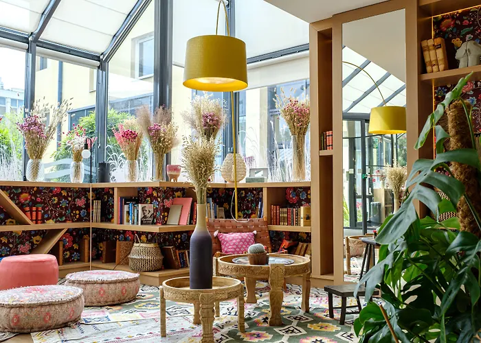 Aiden By Western Paris Cdg 4*