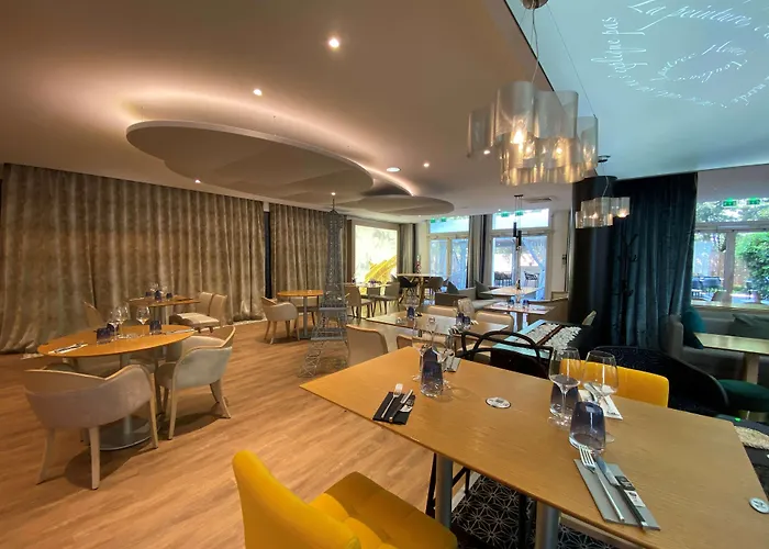 Aiden By Western Paris Cdg